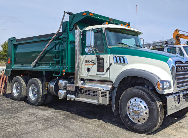 KBHC Mack Dump Truck